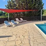 Lilly Villa