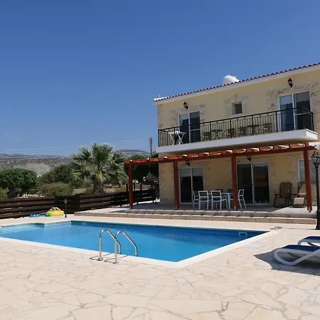 Lilly Villa Peyia