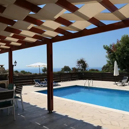 Lilly, Sea Views, Private Pool *