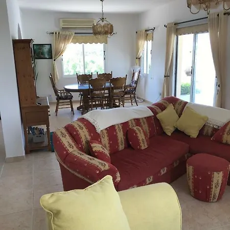 Villa Lilly Peyia